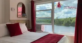 Auberge Lac du Pin Rouge in the heart of the Laurentians