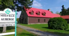 Camping, Ready-to-camp & Inn at Parc de l'Île Melville