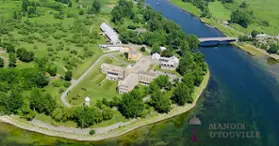 Manoir D'Youville Hotel