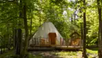 Parc Omega: accommodation in communion with nature