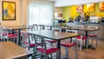 Comfort Inn Airport East - Ancienne Lorette