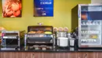Comfort Inn Airport East - Ancienne Lorette