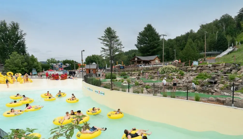 Sommet Saint-Sauveur Water Park and Parc F.U.N.