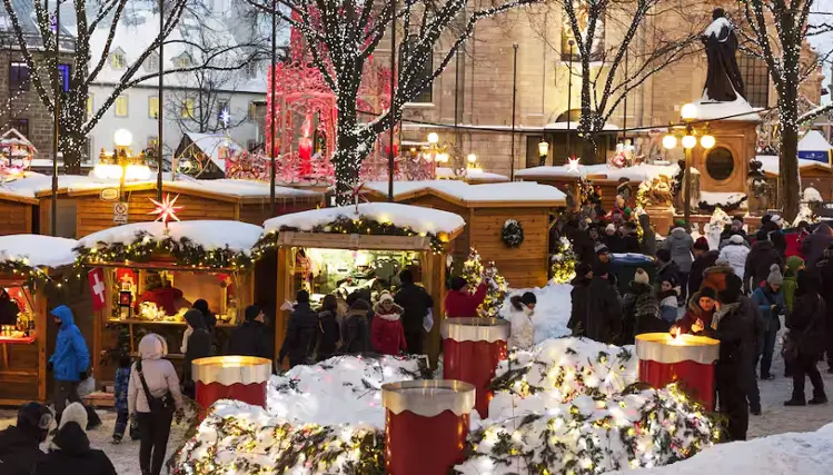 Baie-Saint-Paul & German Christmas Market in Quebec City