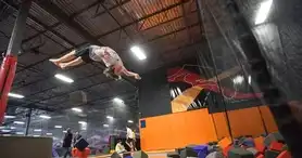 ISaute Montreal Anjou - Trampoline Park